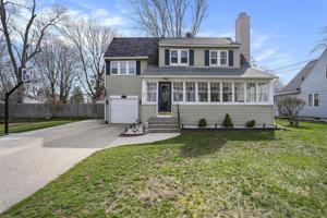 625 Steketee Avenue