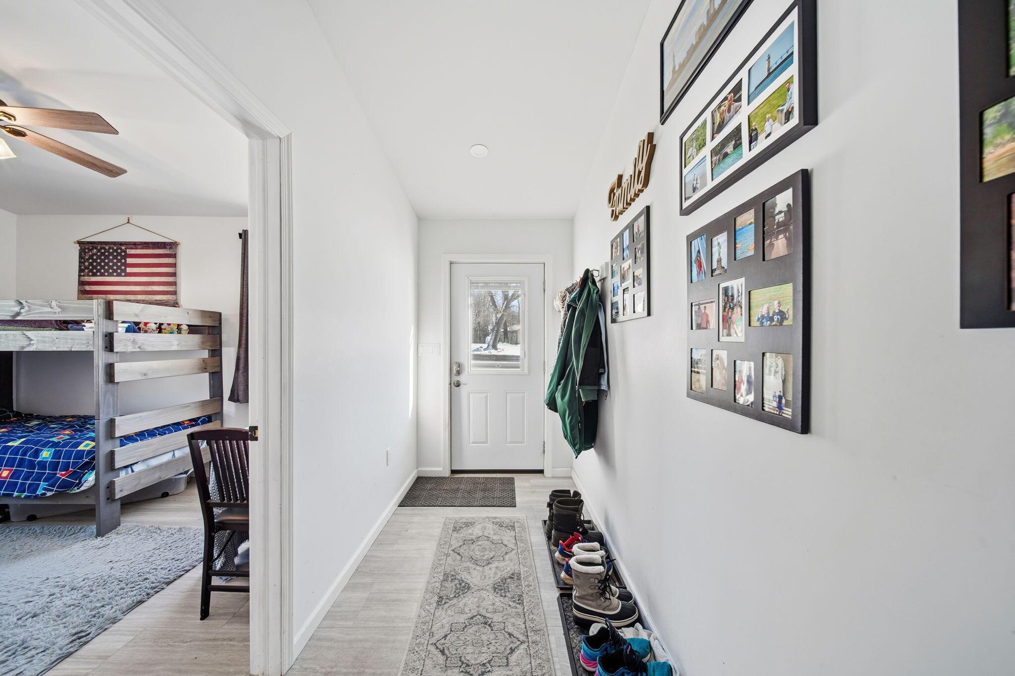 Image 3: 4-web-or-mls-DSC08058