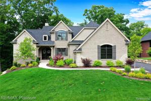 5869 HARTFORD Way