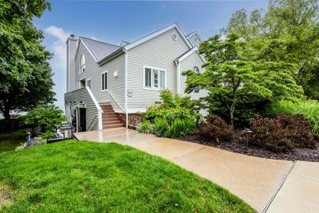 1810 Lakeshore Drive