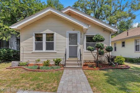 2912 NAGLE Court