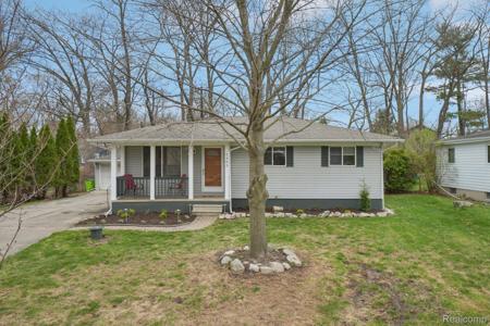2385 Keith Road