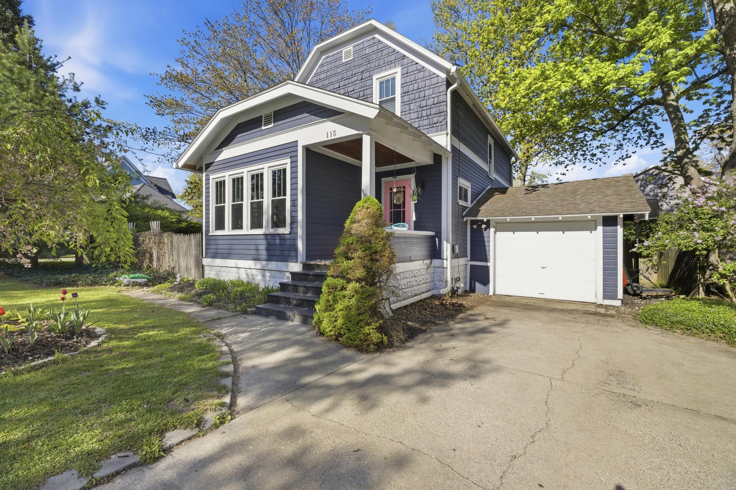 Image 2: 115nlakeave_020