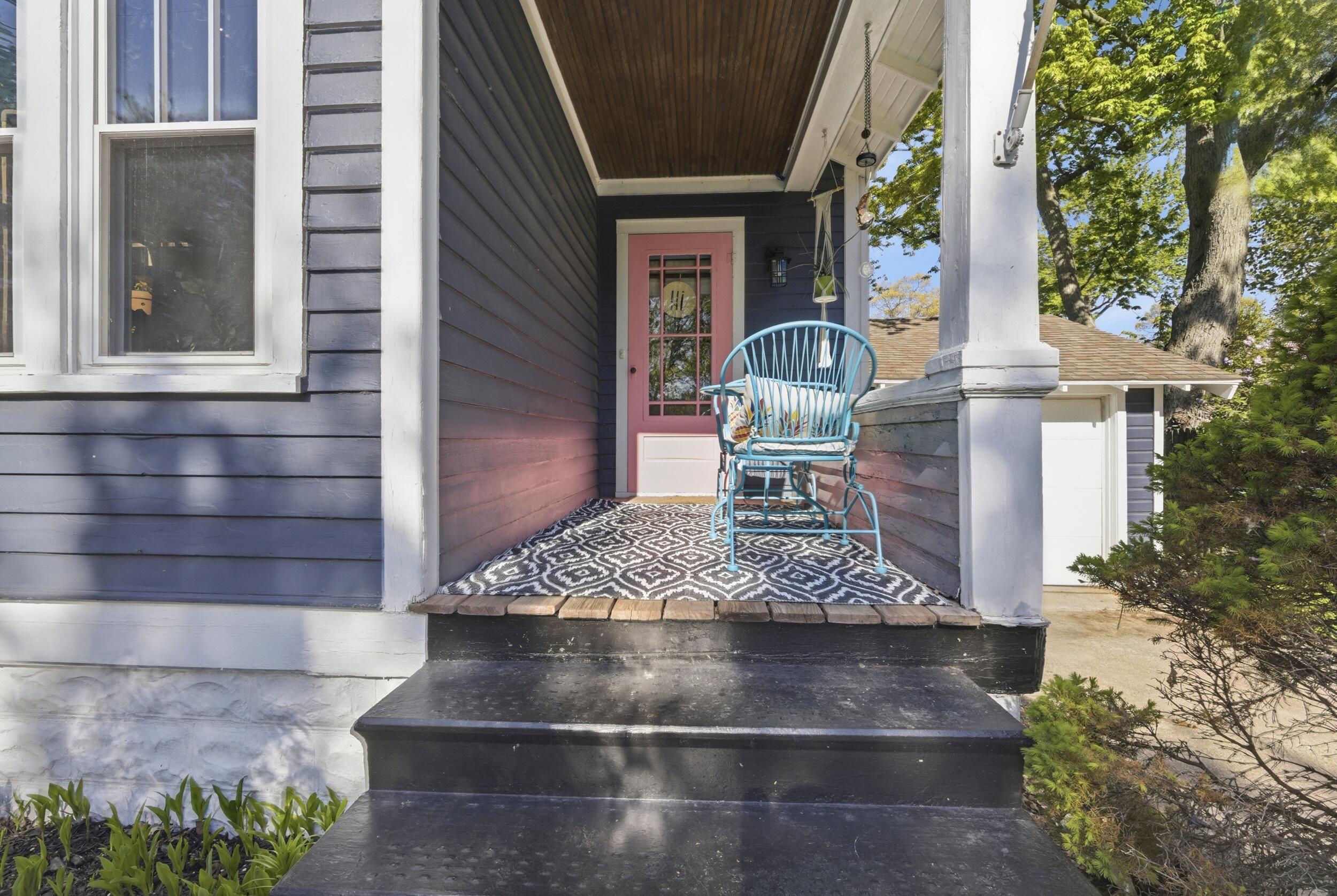 Image 3: 115nlakeave_021