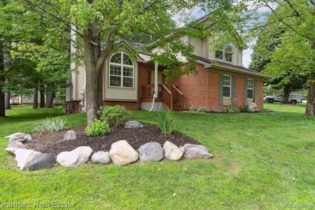61 SHOREWOOD Lane