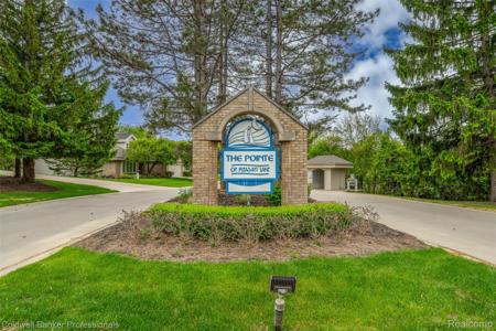 6560 Pleasant Lake Court