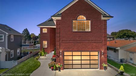 41245 Belvidere Street