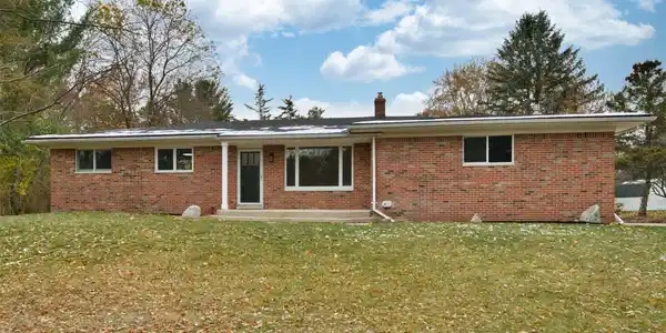 108 Menasha Trail