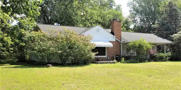 2670 W WALTON Boulevard
