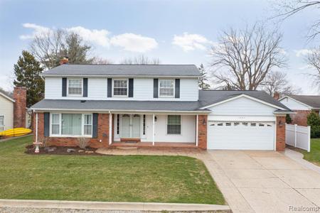 2695 WAREING Drive