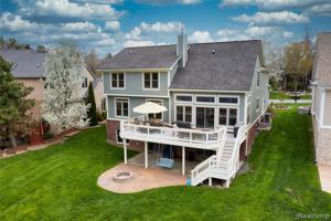 453 LAKESHORE POINTE Drive
