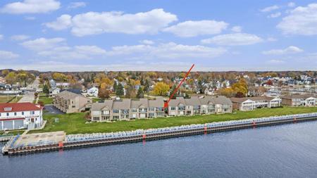 215 S Lakeshore Drive