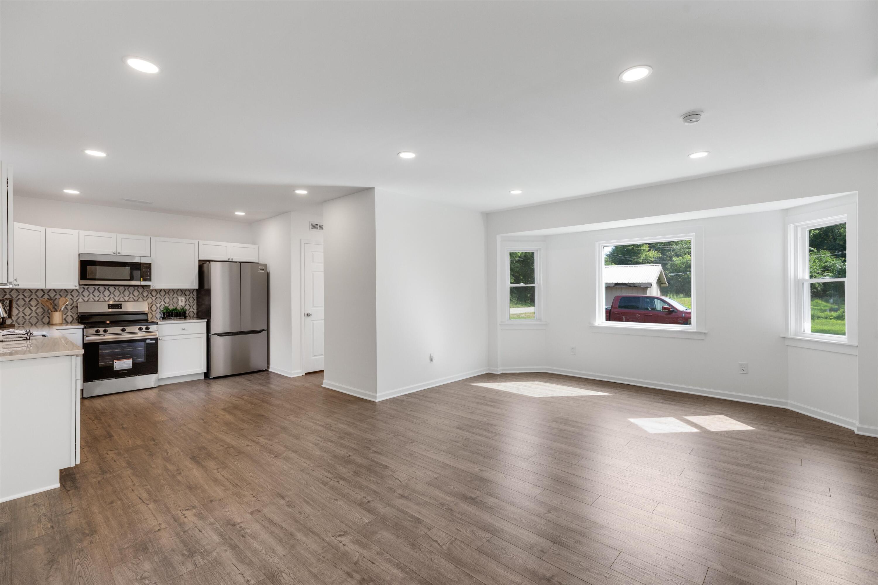 Image 4: Living / Kitchen
