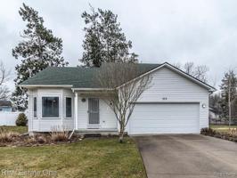 372 EAGLE LANDINGS Court