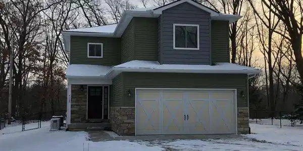 428 SHAW Court