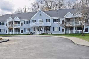 1127 S LAKE DR UNIT 205