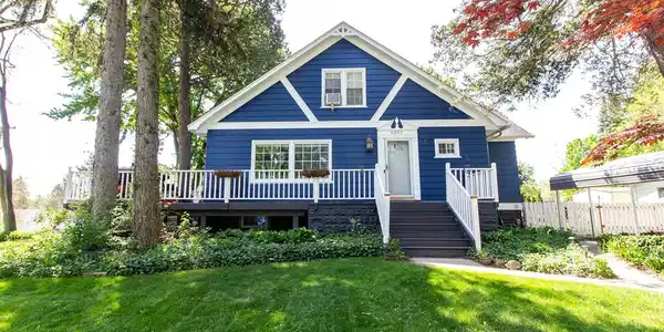 6057 WATERFRONT Drive