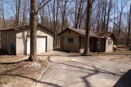 4745 Oakwood Drive