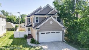 4049 WENONAH Lane