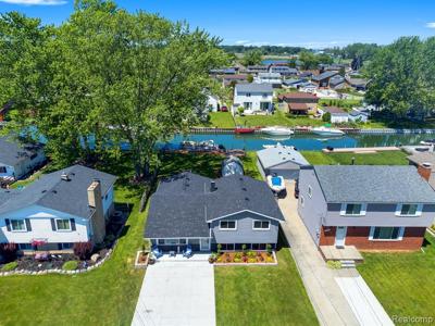 39351 LAKESHORE Drive