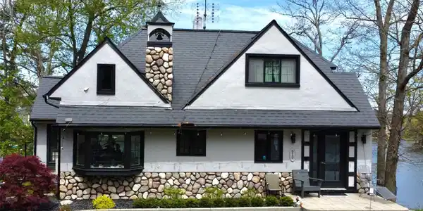910 W Pine Tree Road