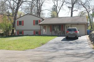 3360 COVENTRY Drive