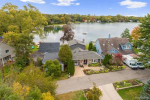 2587 WARNER DR