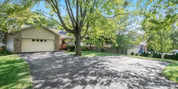 1066 GROVE Road