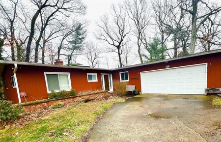 1409 Water Court