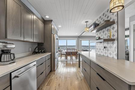 5648 MacKenzie Drive