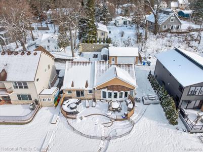 560 Black Oaks Trail