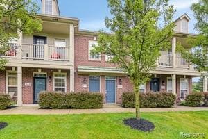 555 RIVIERA Court