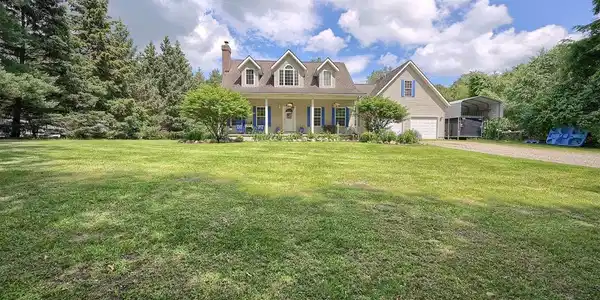 5784 HILLSBORO Road