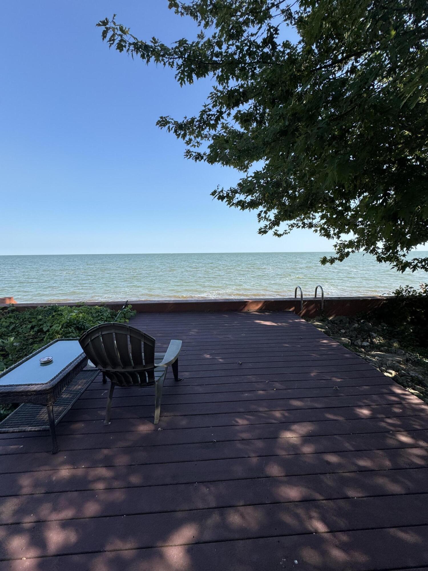 Image 3: Back of Home 3