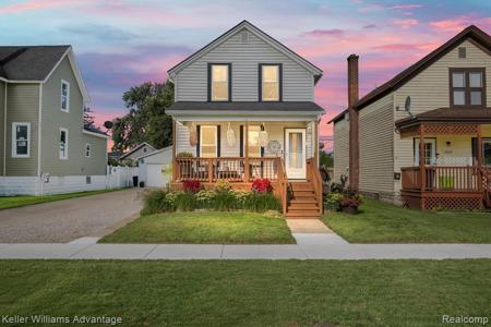 2627 GRATIOT Avenue