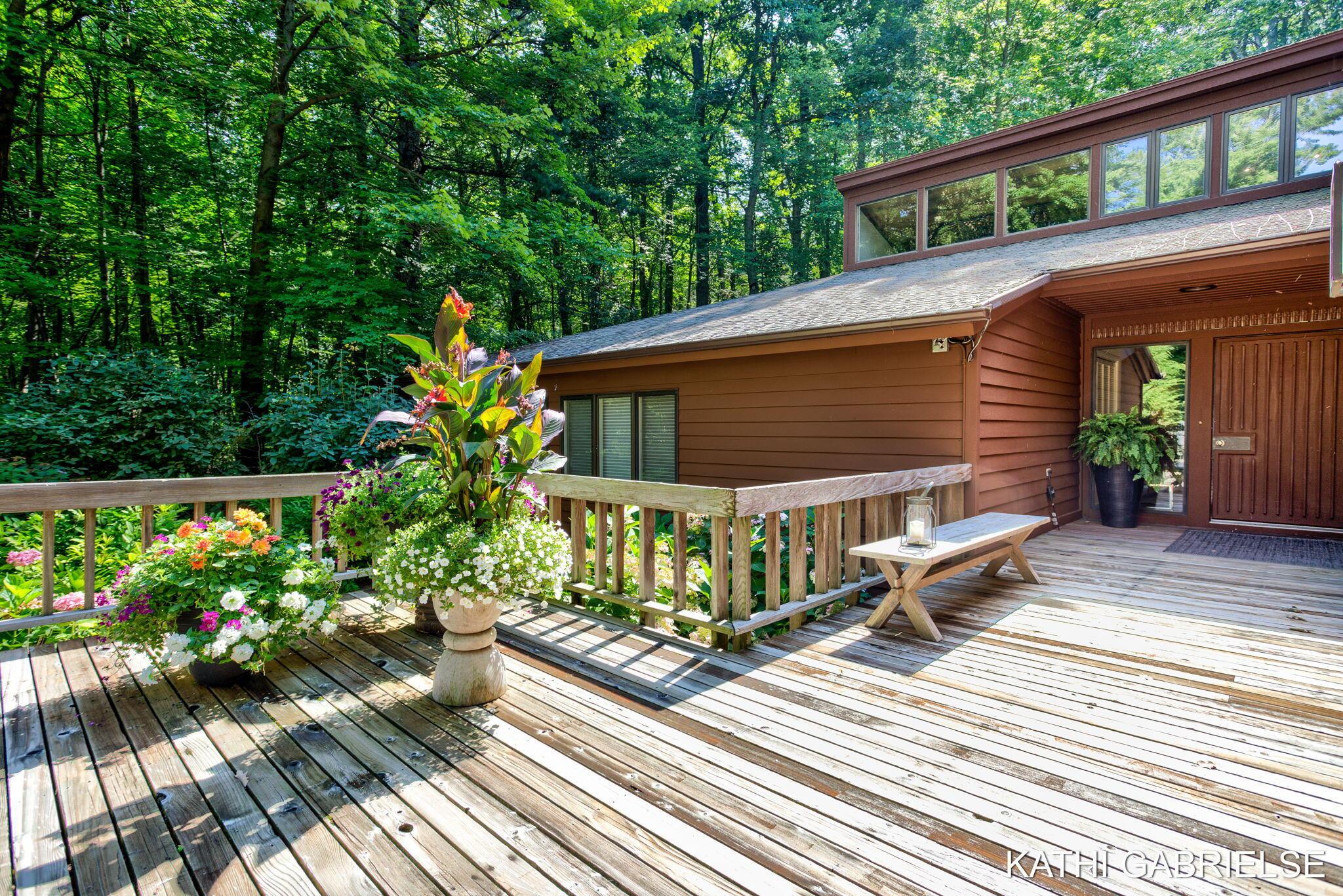 Image 2: 1-web-or-mls-18183-n-fruitport-rd
