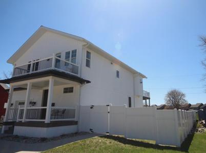 805 W Loomis Street