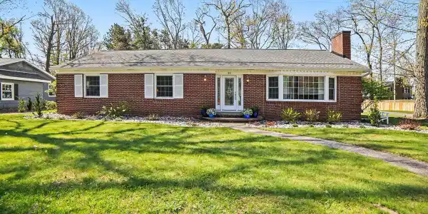 211 Country Club Road