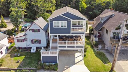 622 Vine Street