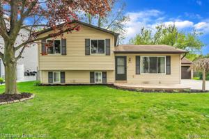 2465 Ruth Drive