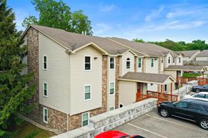 5068 Harbor Oaks Drive