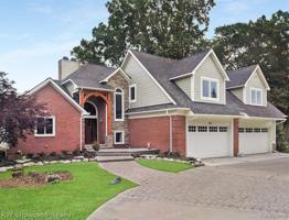 3931 LAKES EDGE Drive