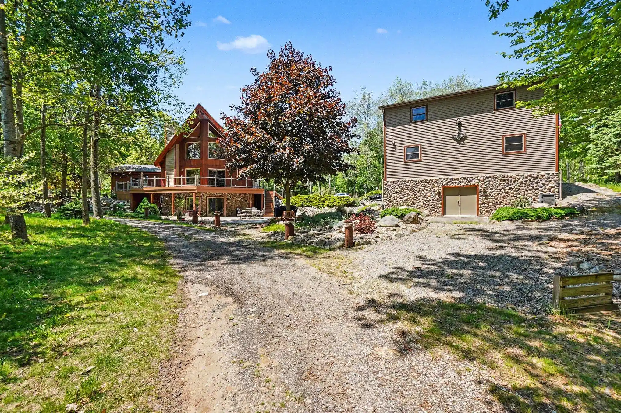Image 1: back of house
