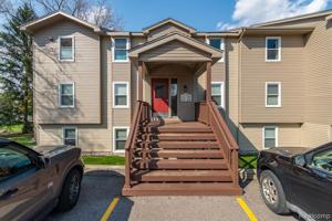 4900 HARBOR POINT Drive