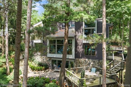 2191 Addaleen Road