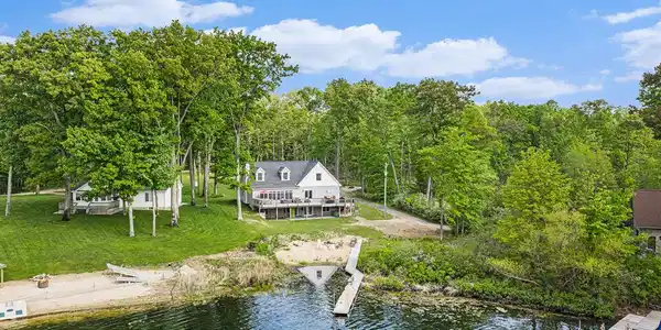 6328 Noreika Road