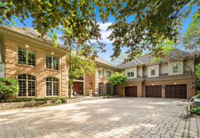 1484 INWOODS Circle