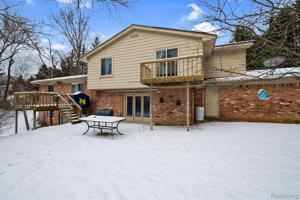 8004 PERRY LAKE Road