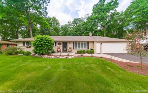 5881 Chickadee Lane