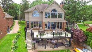 561 SHADY OAKS Street